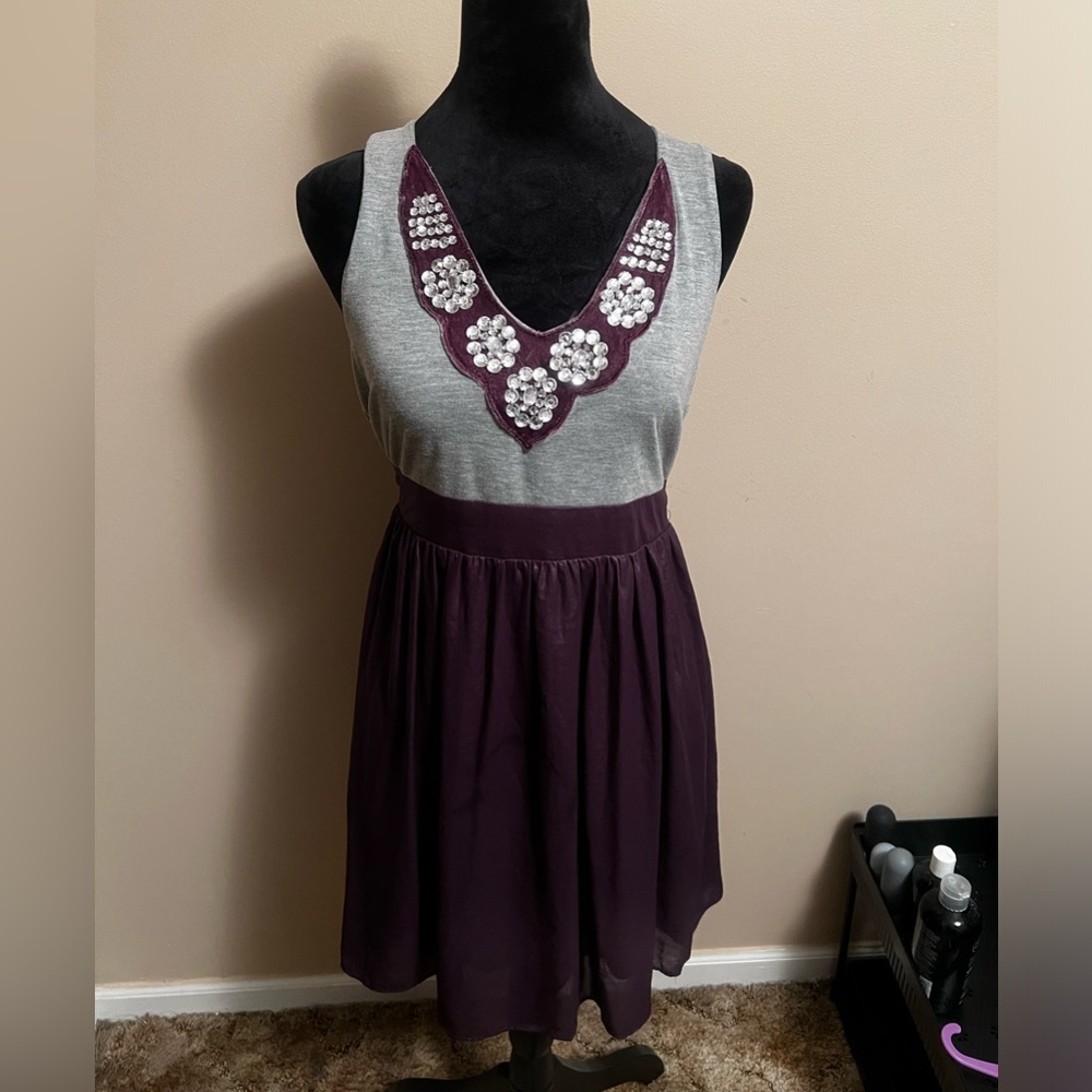 Dress - Picture 2 of 7
